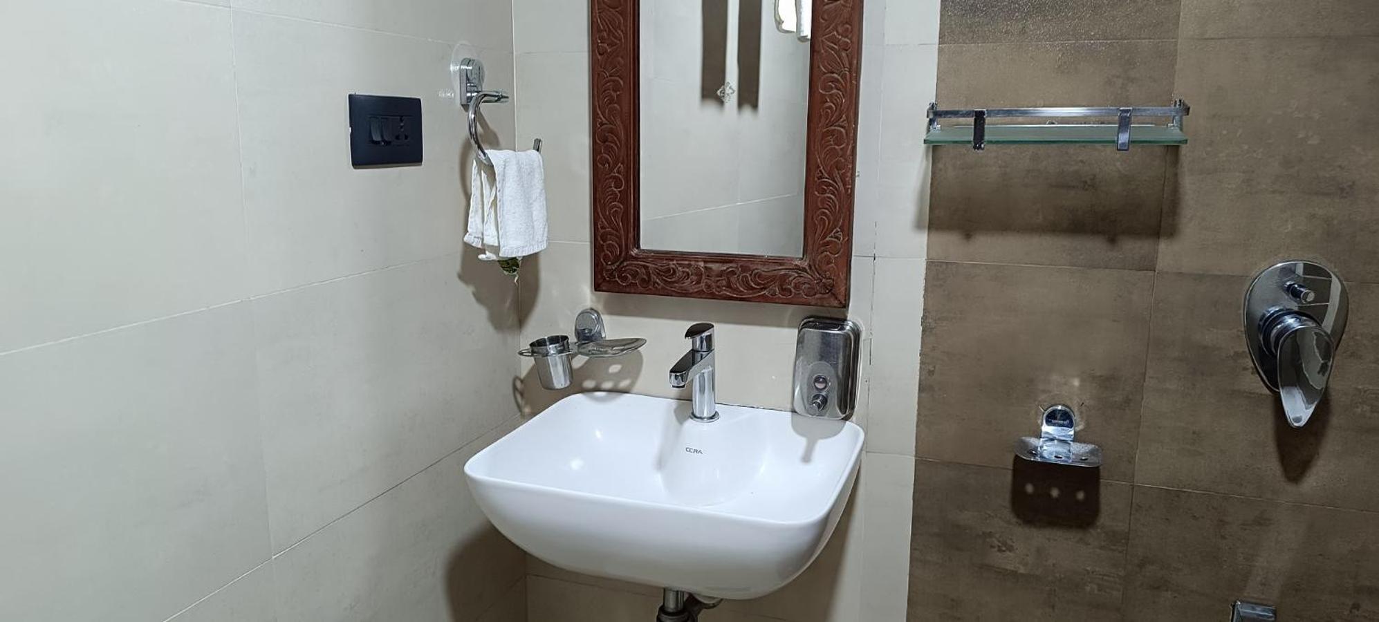 Thenmala Ecoresort Punalur Buitenkant foto